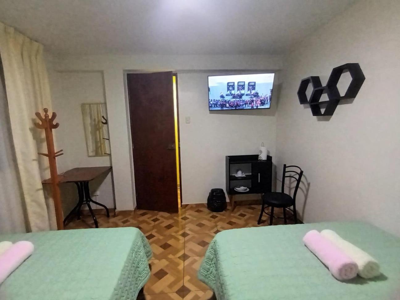 Ferienwohnung Right Across From The Airport - Free Shuttle - A Y J Familia Lima Exterior foto