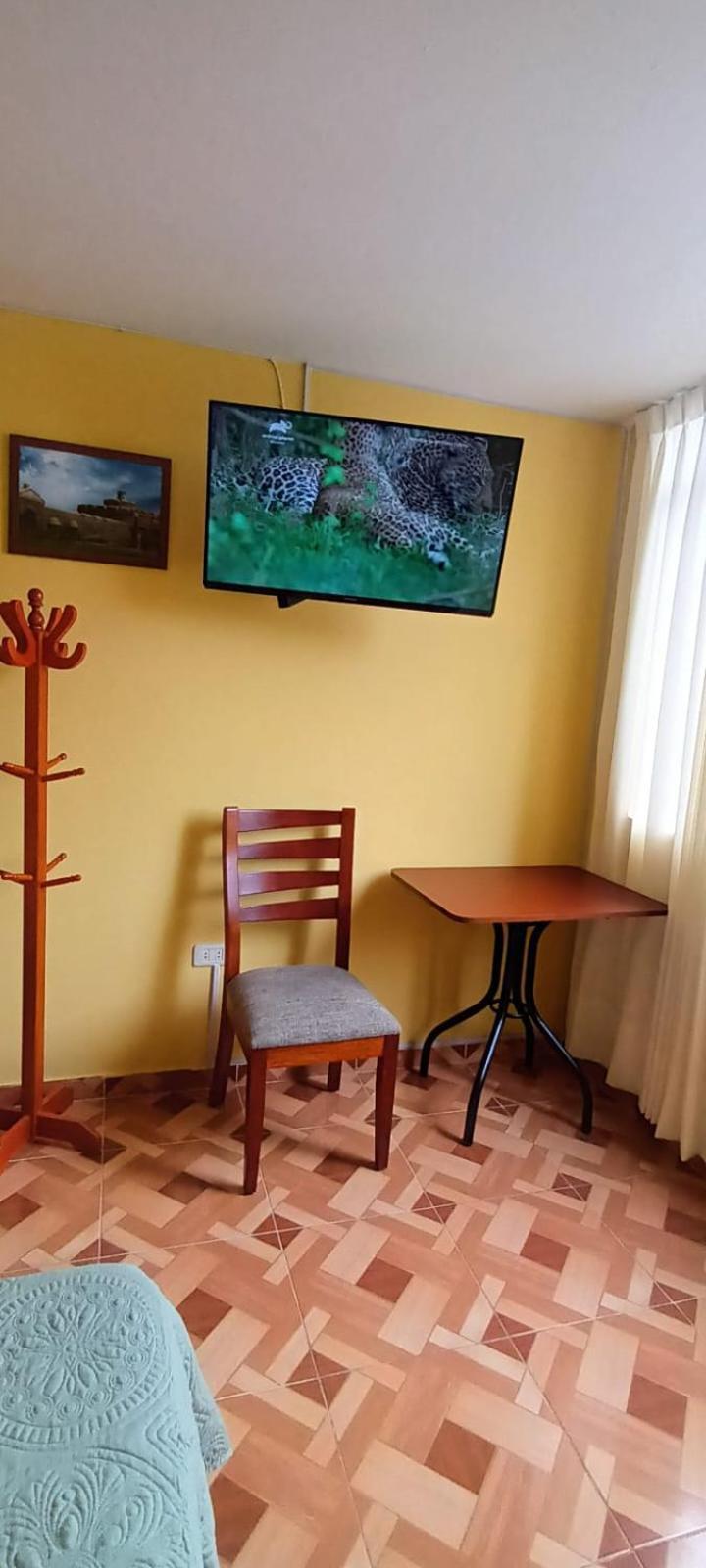 Ferienwohnung Right Across From The Airport - Free Shuttle - A Y J Familia Lima Zimmer foto