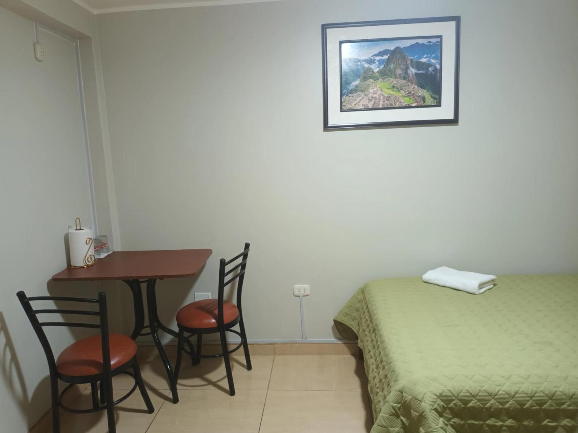 Ferienwohnung Right Across From The Airport - Free Shuttle - A Y J Familia Lima Zimmer foto